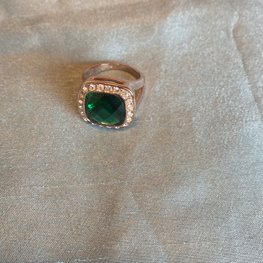 FASHION DINNER RING